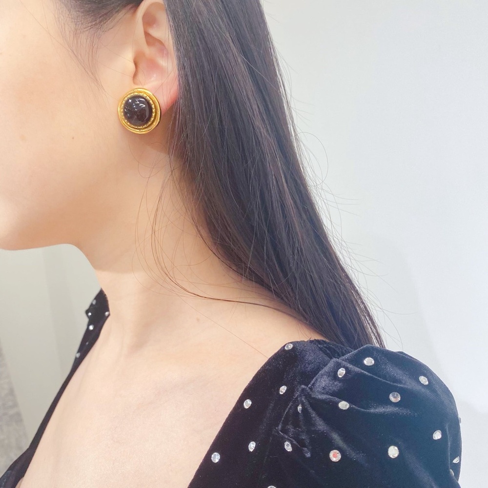 Chanel single earring - Picture 3 of 9
